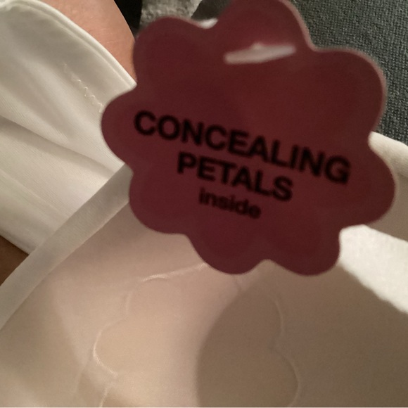 Bali Concealers Wirefree Cream Tan Bra Tagless Size 34C NWT - Picture 9 of 9